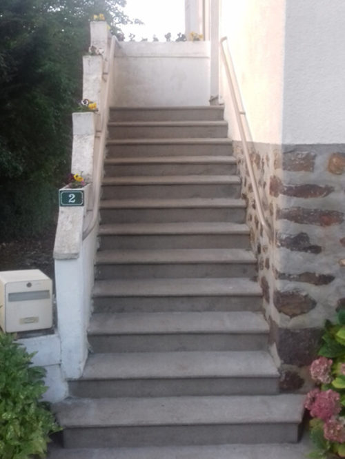 Monte escalier avant